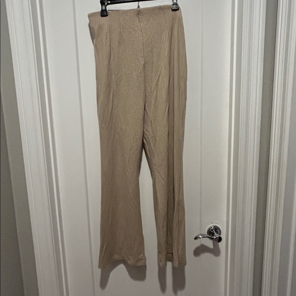 HALARA Beige Ribbed Pants - Picture 2 of 4